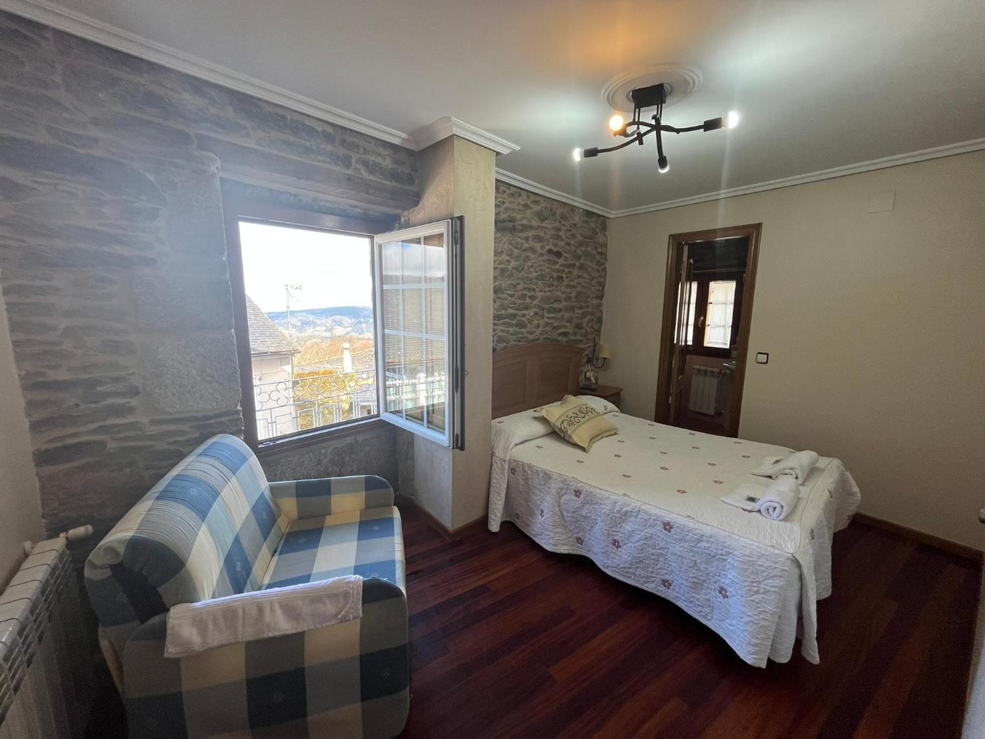 קסטרו קלדלאס Hotel Caldelas Sacra-Pension Rustica 3 Estrellas מראה חיצוני תמונה