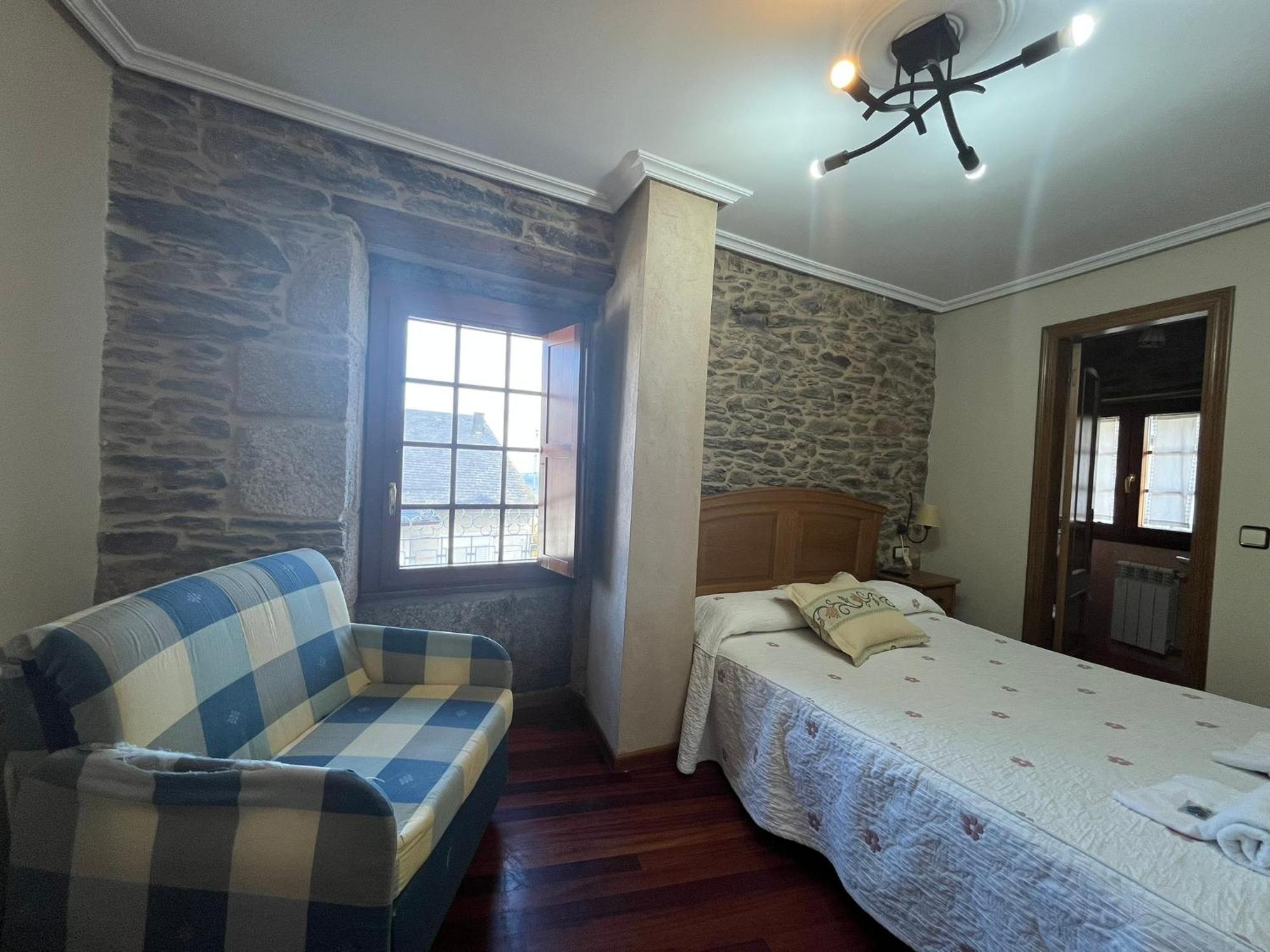קסטרו קלדלאס Hotel Caldelas Sacra-Pension Rustica 3 Estrellas מראה חיצוני תמונה