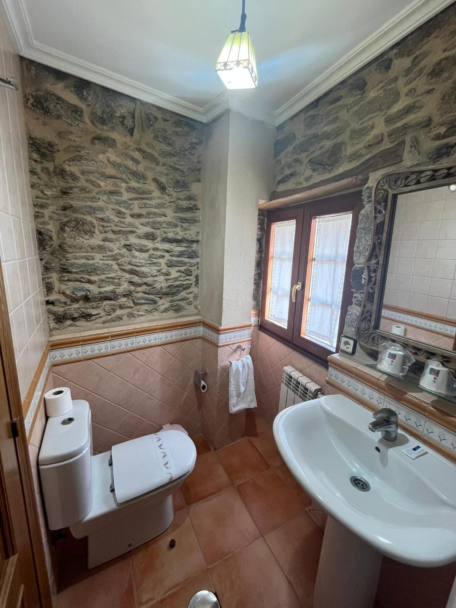 קסטרו קלדלאס Hotel Caldelas Sacra-Pension Rustica 3 Estrellas מראה חיצוני תמונה