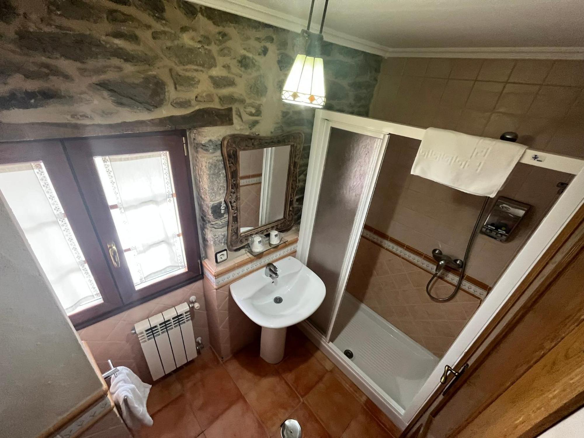 קסטרו קלדלאס Hotel Caldelas Sacra-Pension Rustica 3 Estrellas מראה חיצוני תמונה