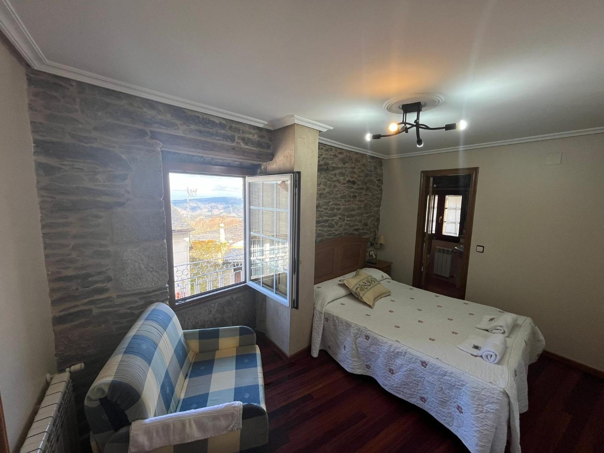 קסטרו קלדלאס Hotel Caldelas Sacra-Pension Rustica 3 Estrellas מראה חיצוני תמונה