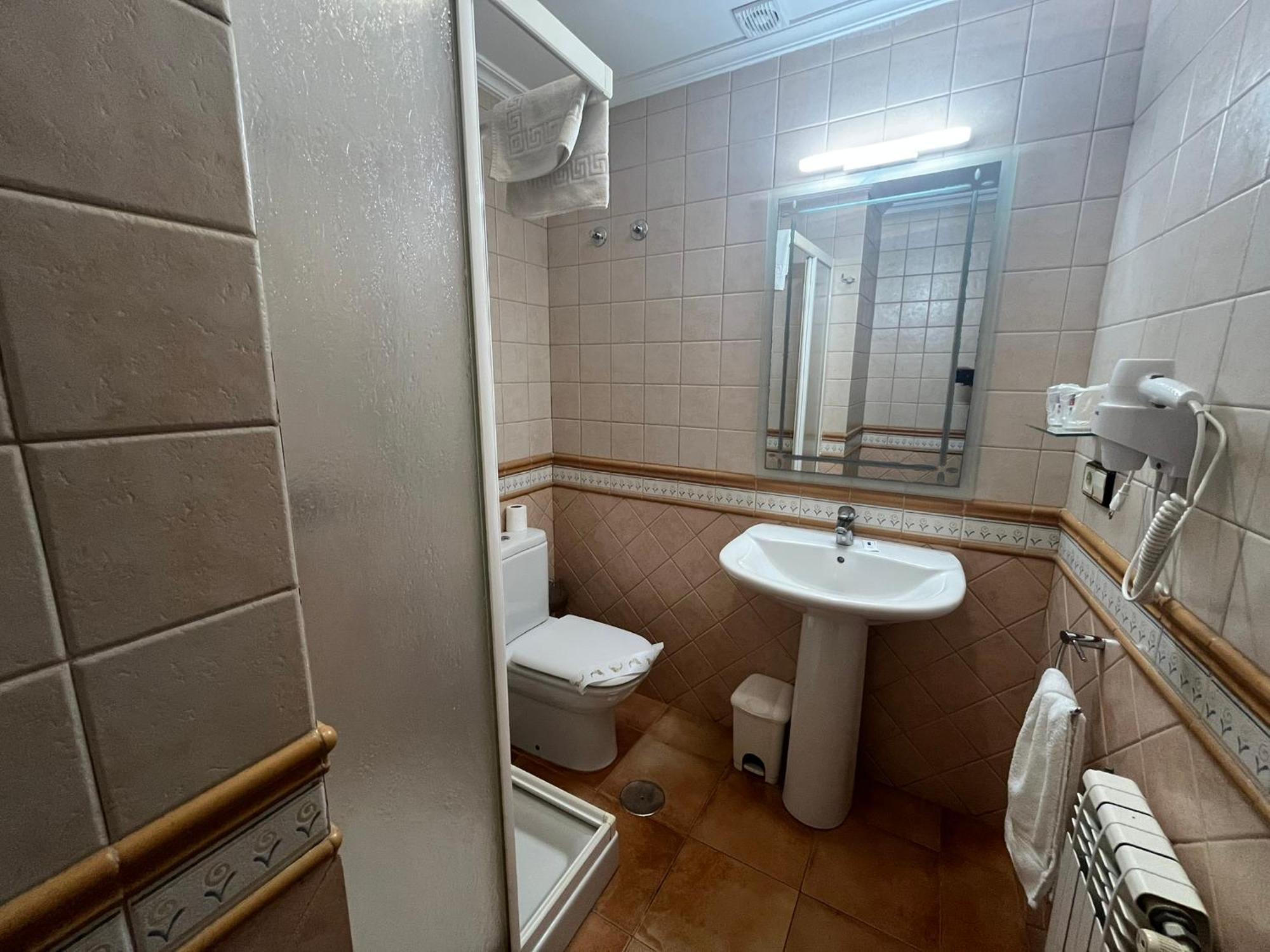קסטרו קלדלאס Hotel Caldelas Sacra-Pension Rustica 3 Estrellas מראה חיצוני תמונה